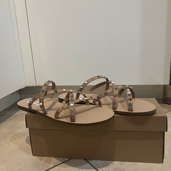NWOT steve madden sandals. still have the box they came in. - Picture 2 of 3
